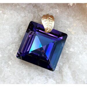 Prismatic Princess Cut Faux Sapphire Gold Leaf Vintage Pendant | Charm - 1"